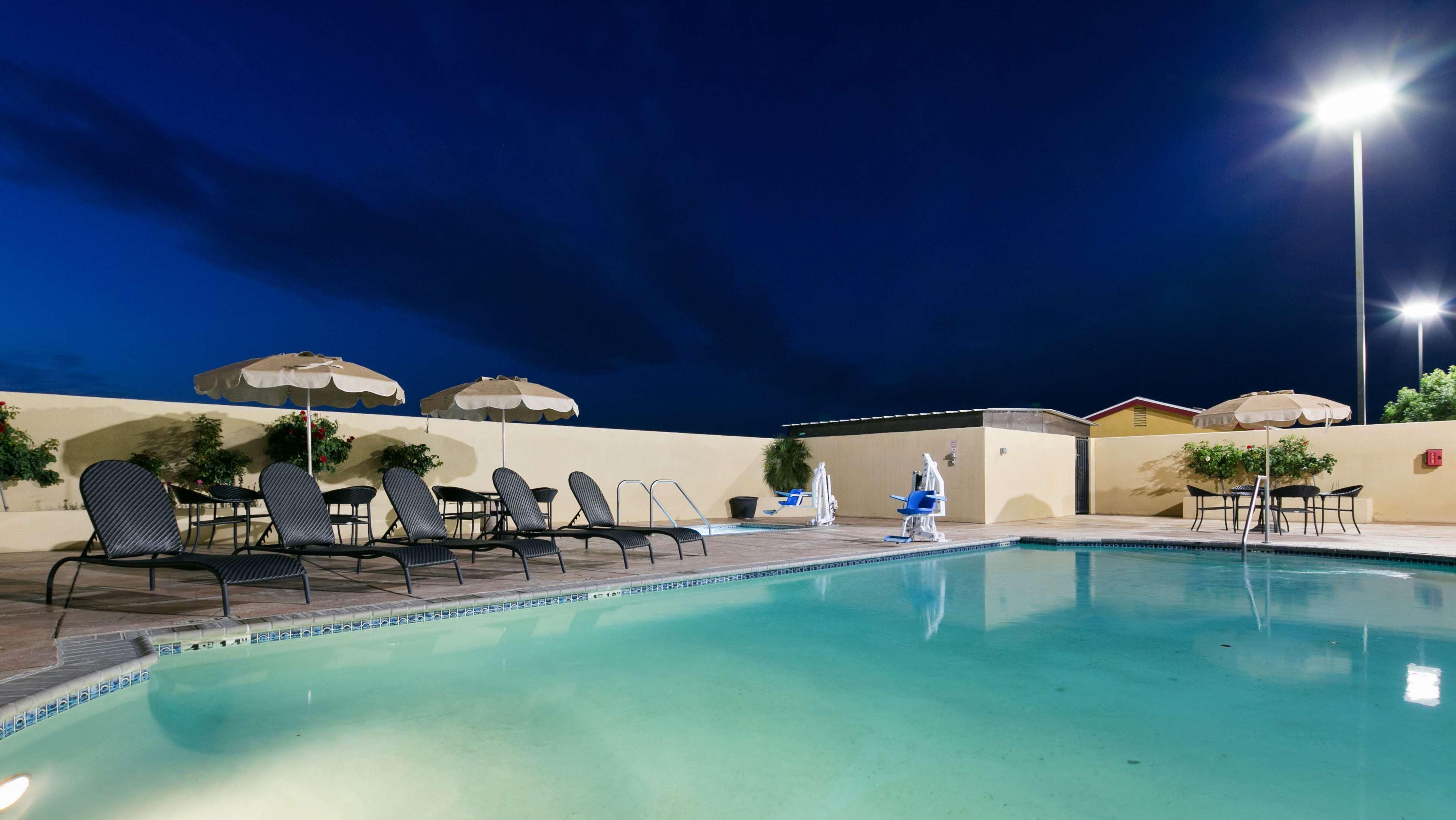 Best Western Plus Wasco Inn & Suites Eksteriør bilde