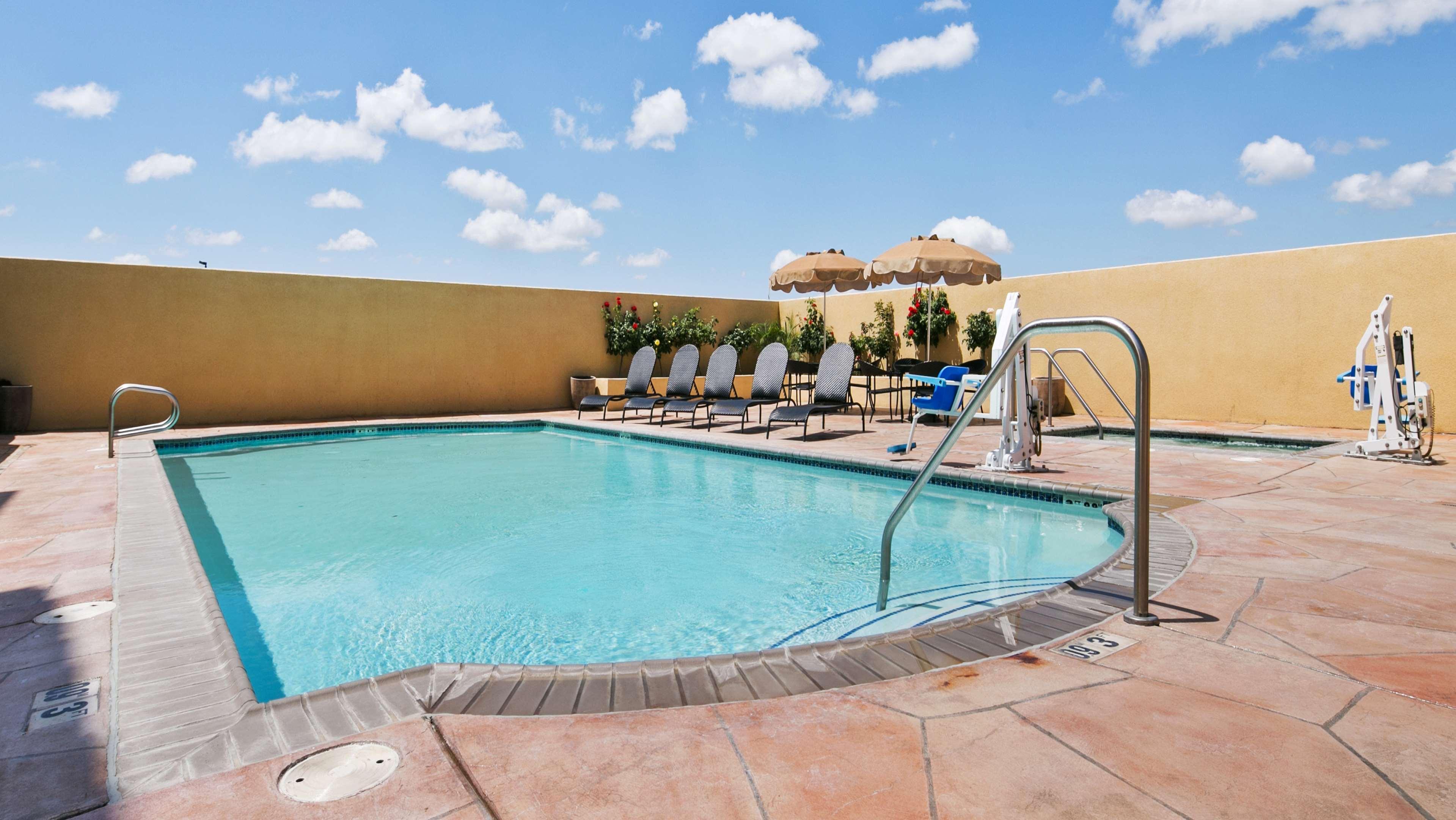 Best Western Plus Wasco Inn & Suites Eksteriør bilde
